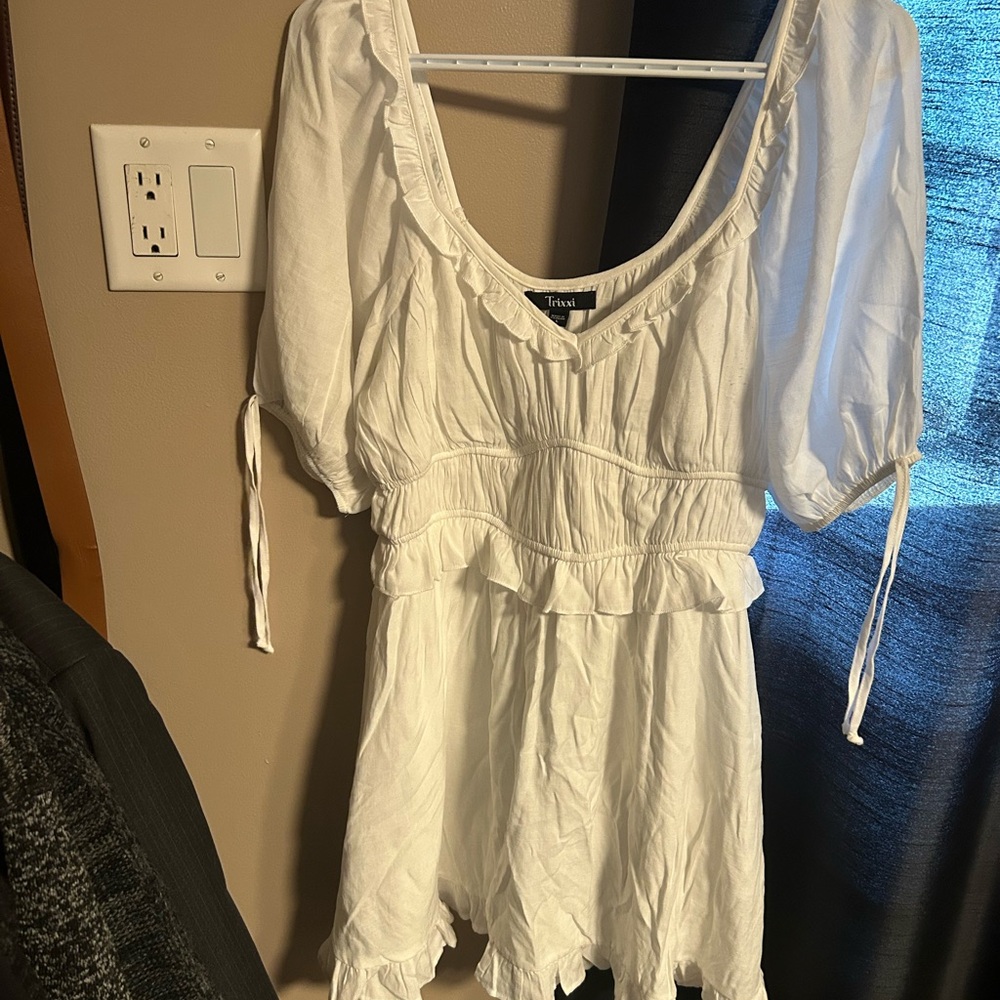 Trixxi White Puff Sleeve Blouse